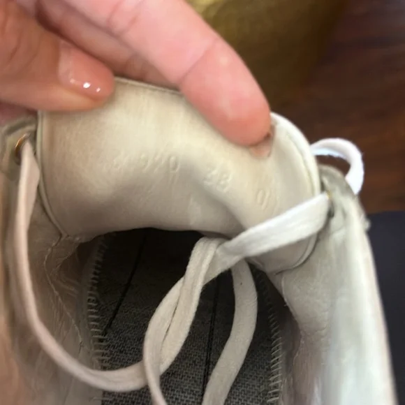 Gucci Ace Star Embroidered Leather Sneaker - Picture 7 of 9